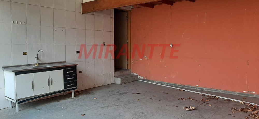 Sobrado de 270m² com 3 quartos em Limão