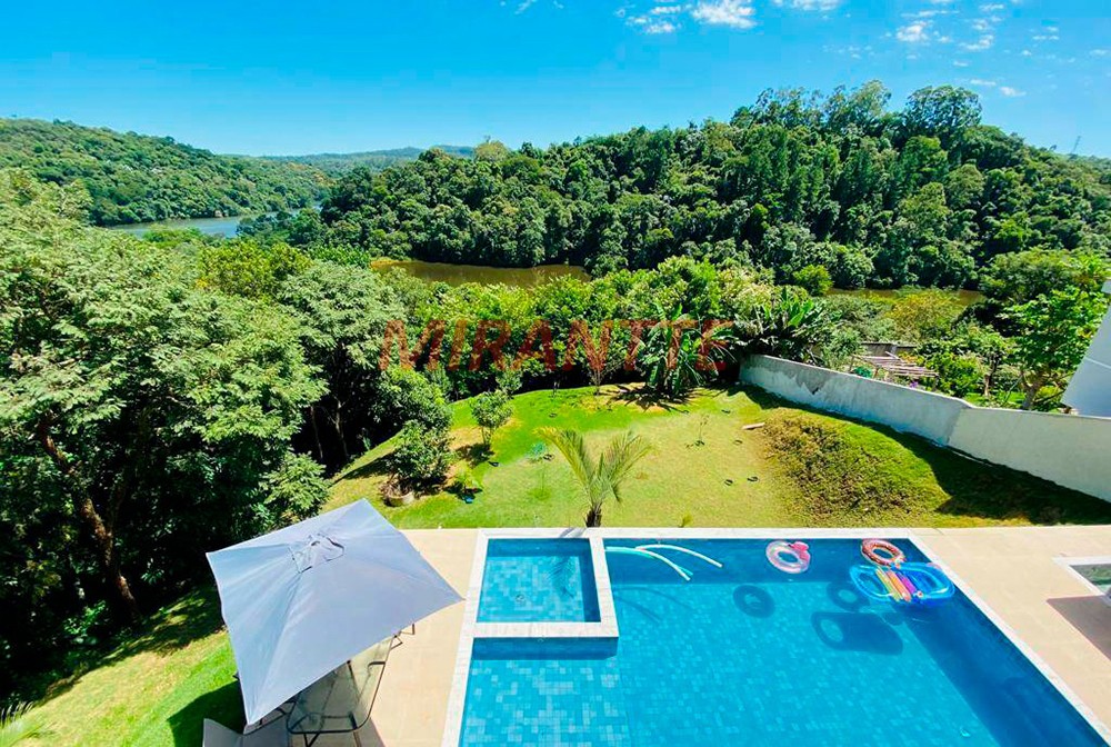Sobrado de 600m² com 4 quartos em Santa Inês