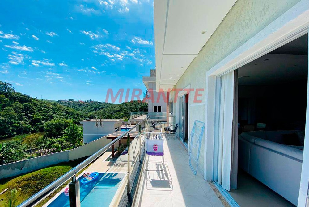 Sobrado de 600m² com 4 quartos em Santa Inês