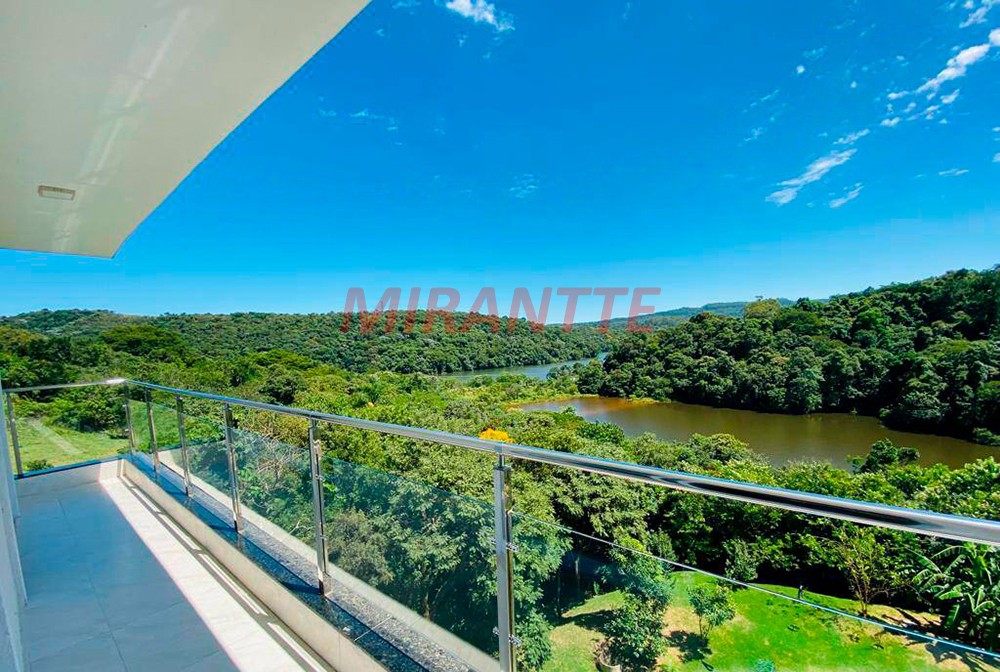 Sobrado de 600m² com 4 quartos em Santa Inês