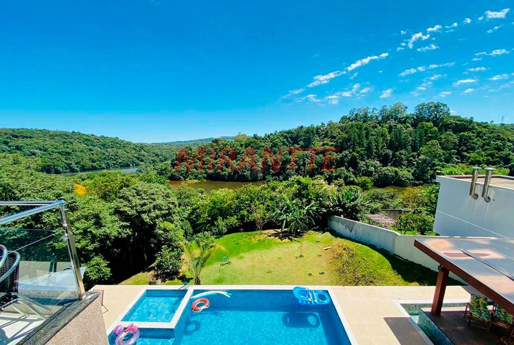 Sobrado de 600m² com 4 quartos em Santa Inês