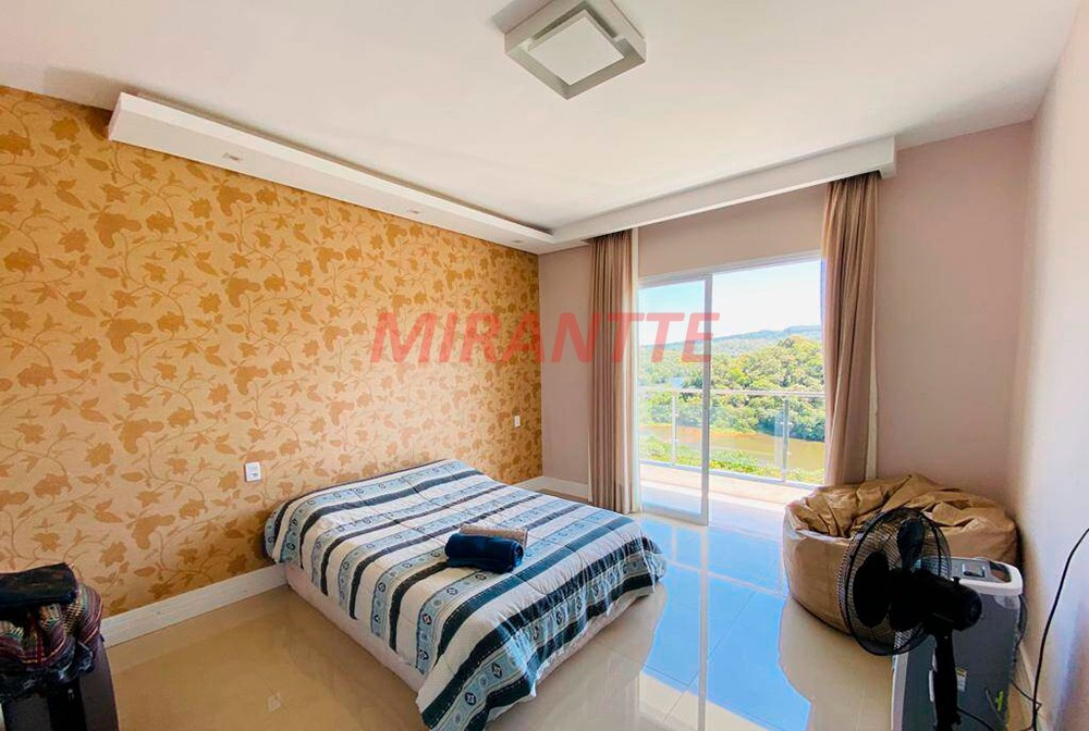 Sobrado de 600m² com 4 quartos em Santa Inês