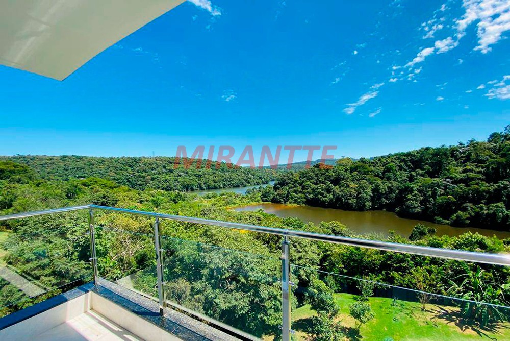 Sobrado de 600m² com 4 quartos em Santa Inês
