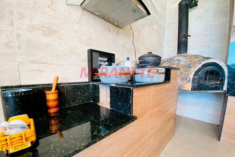 Sobrado de 600m² com 4 quartos em Santa Inês