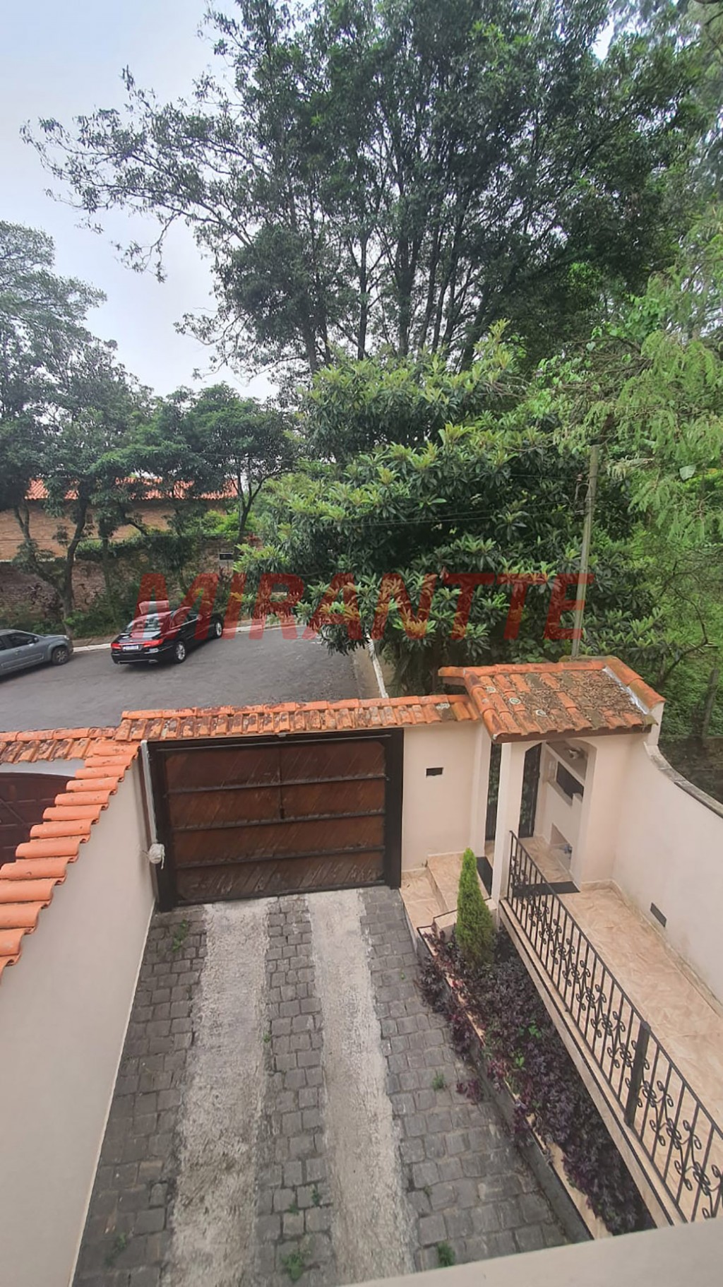 Sobrado de 211m² com 3 quartos em Vila Irmaos Arnoni