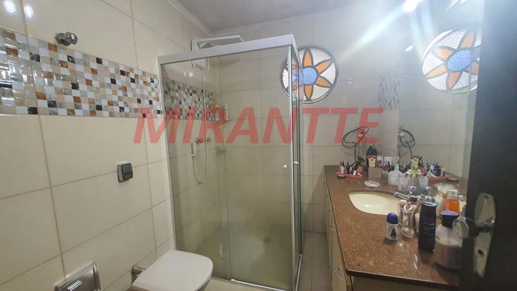 Sobrado de 211m² com 3 quartos em Vila Irmaos Arnoni