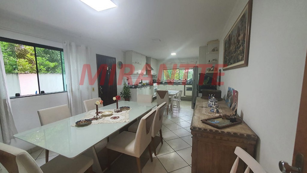 Sobrado de 211m² com 3 quartos em Vila Irmaos Arnoni