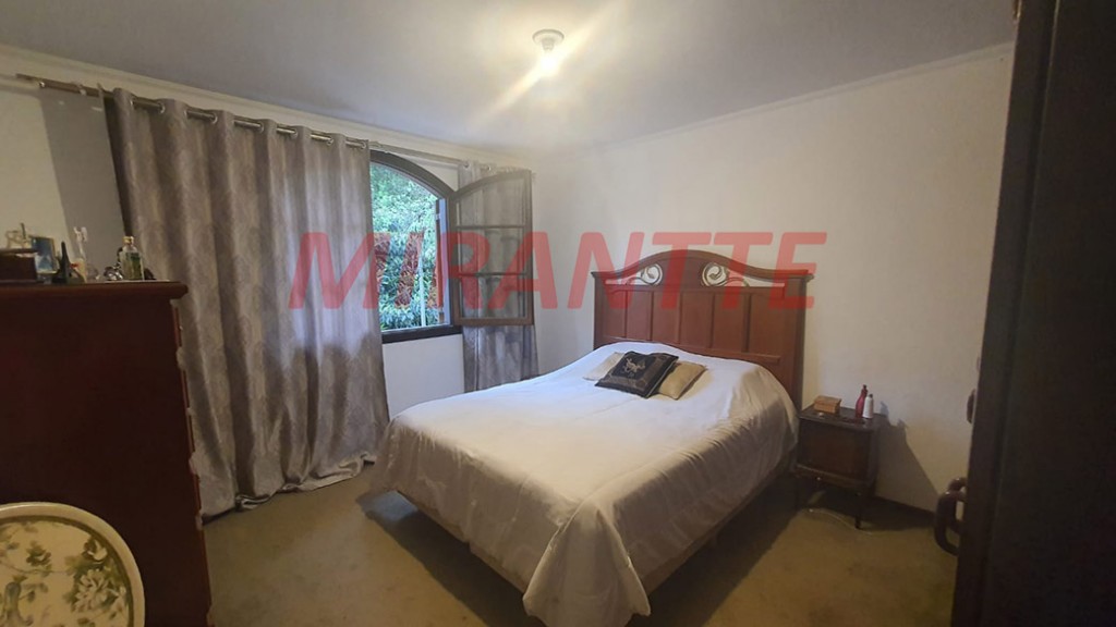Sobrado de 211m² com 3 quartos em Vila Irmaos Arnoni