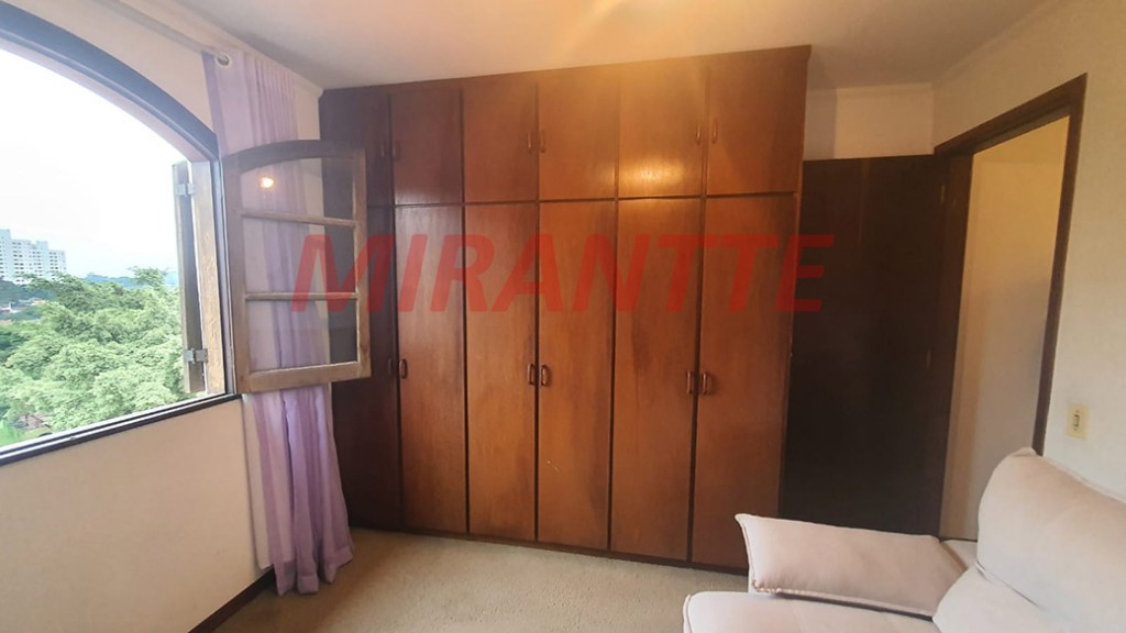Sobrado de 211m² com 3 quartos em Vila Irmaos Arnoni