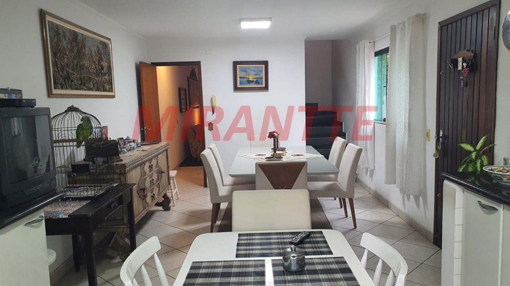 Sobrado de 211m² com 3 quartos em Vila Irmaos Arnoni