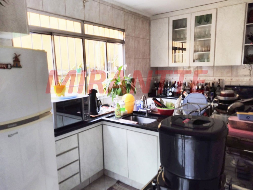 Sobrado de 270m² com 3 quartos em Picanço