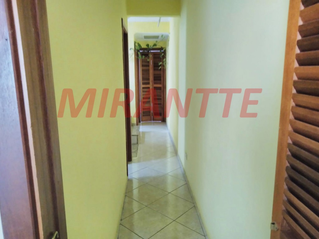 Sobrado de 270m² com 3 quartos em Picanço