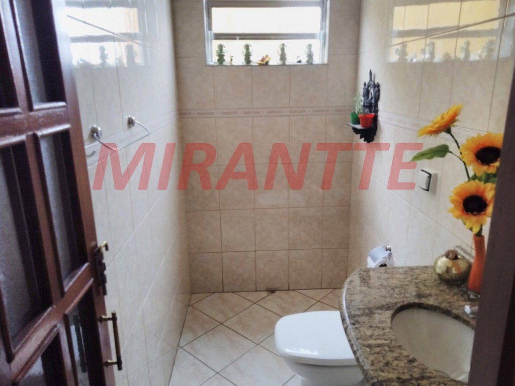 Sobrado de 270m² com 3 quartos em Picanço