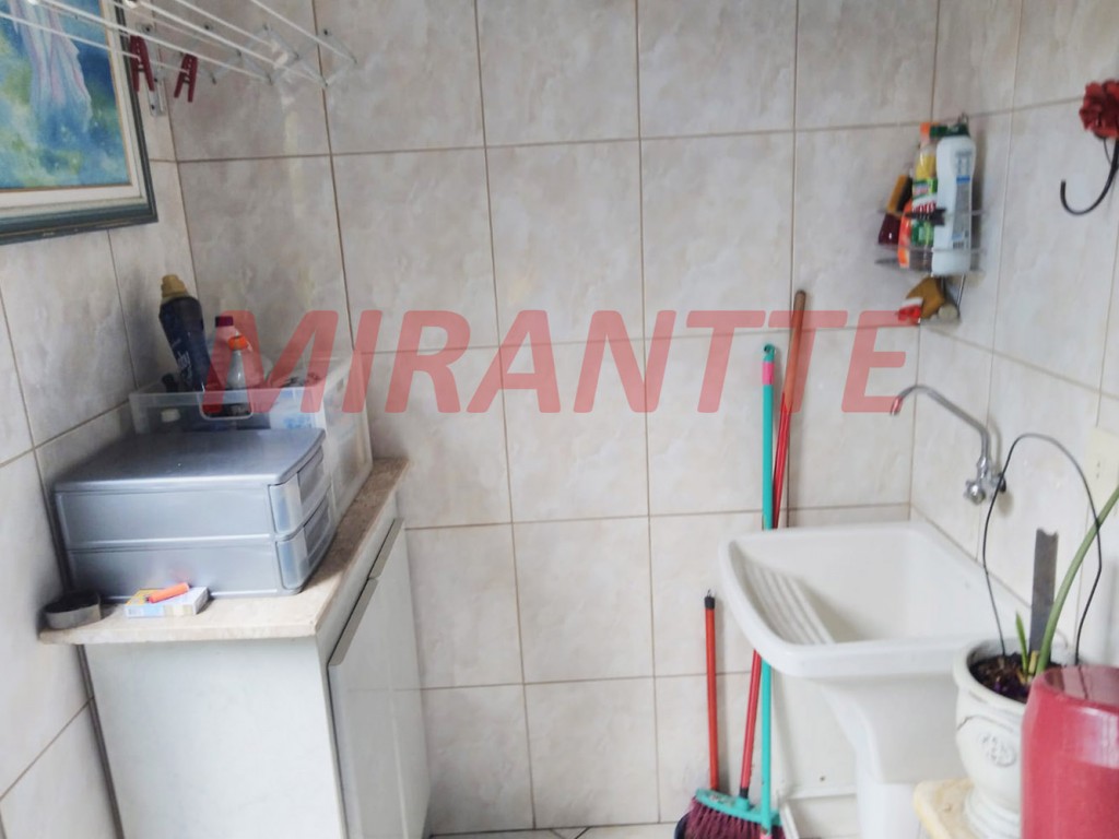 Sobrado de 270m² com 3 quartos em Picanço