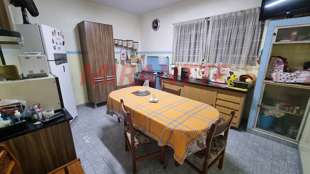 Casa terrea de 150m² com 4 quartos em Vila Romero