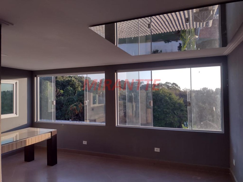 Sobrado de 312m² com 4 quartos em Caieras