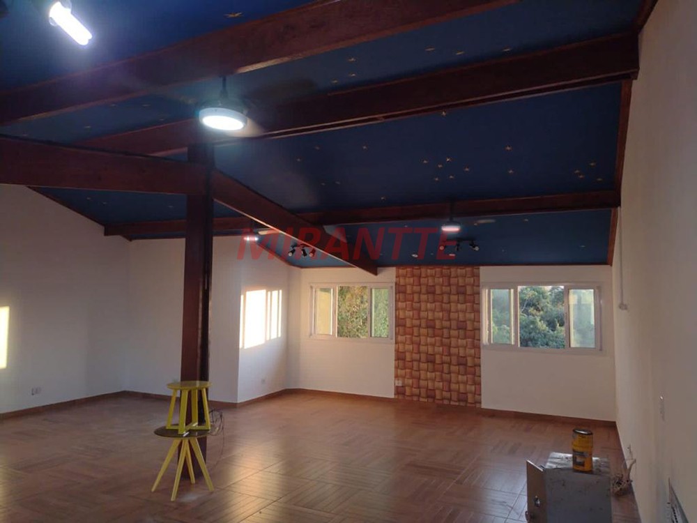 Sobrado de 312m² com 4 quartos em Caieras