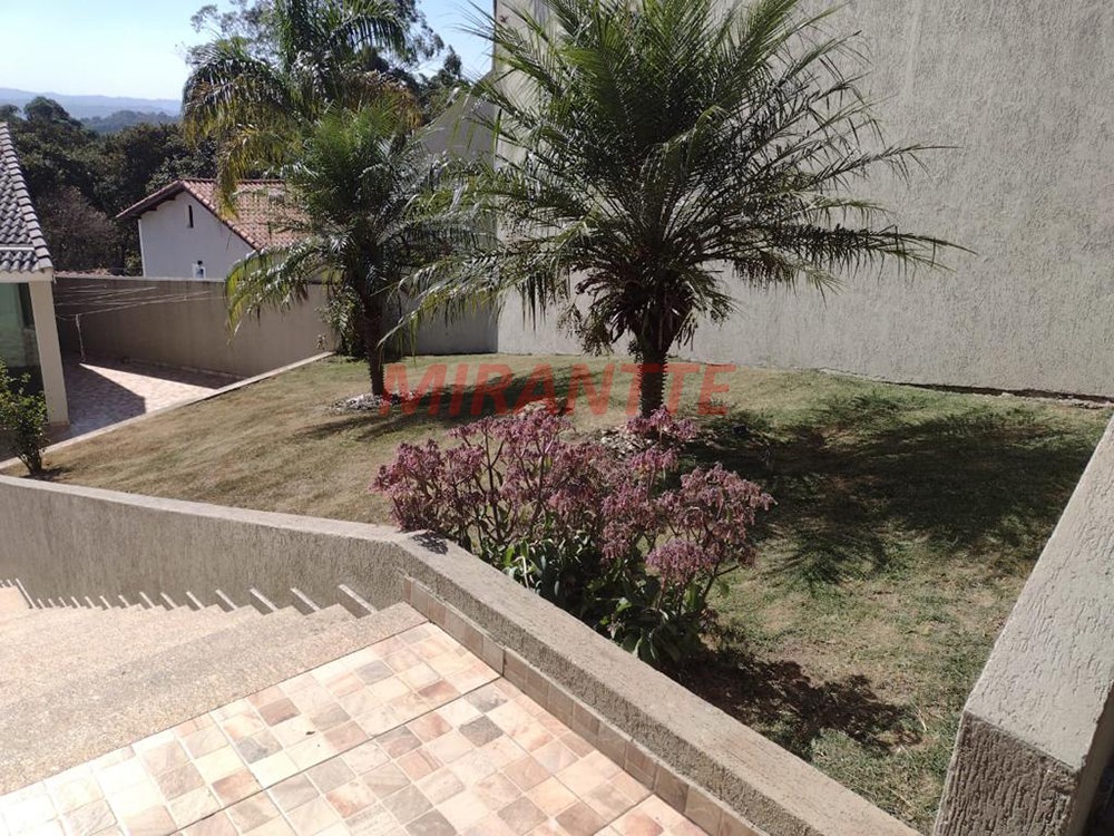 Sobrado de 312m² com 4 quartos em Caieras