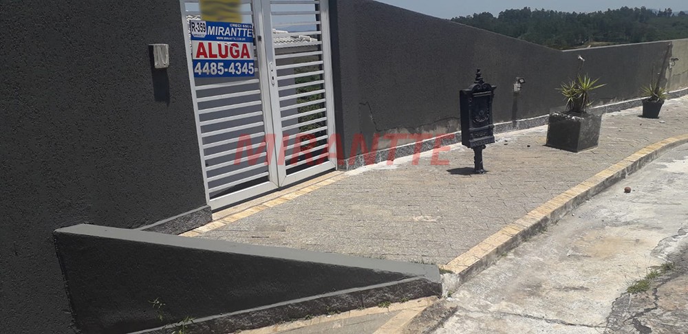 Sobrado de 312m² com 4 quartos em Caieras