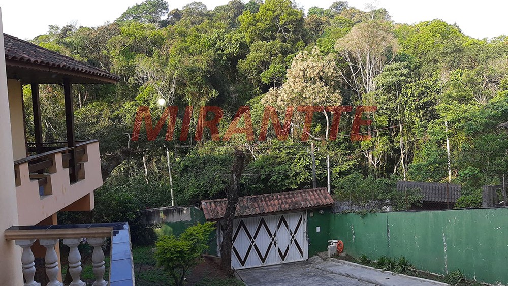 Cond. fechado de 905m² com 4 quartos em Serra da Cantareira