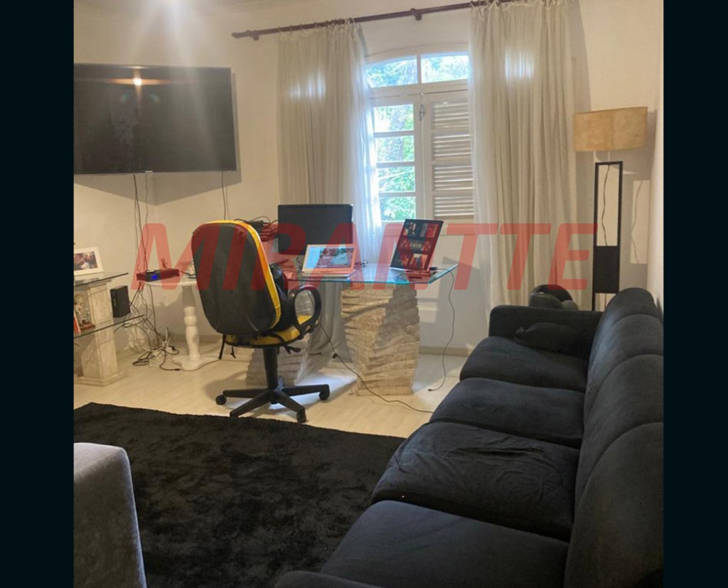Sobrado de 246m² com 3 quartos em Vila Rosália