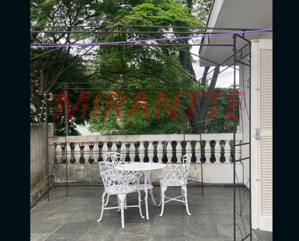 Sobrado de 246m² com 3 quartos em Vila Rosália