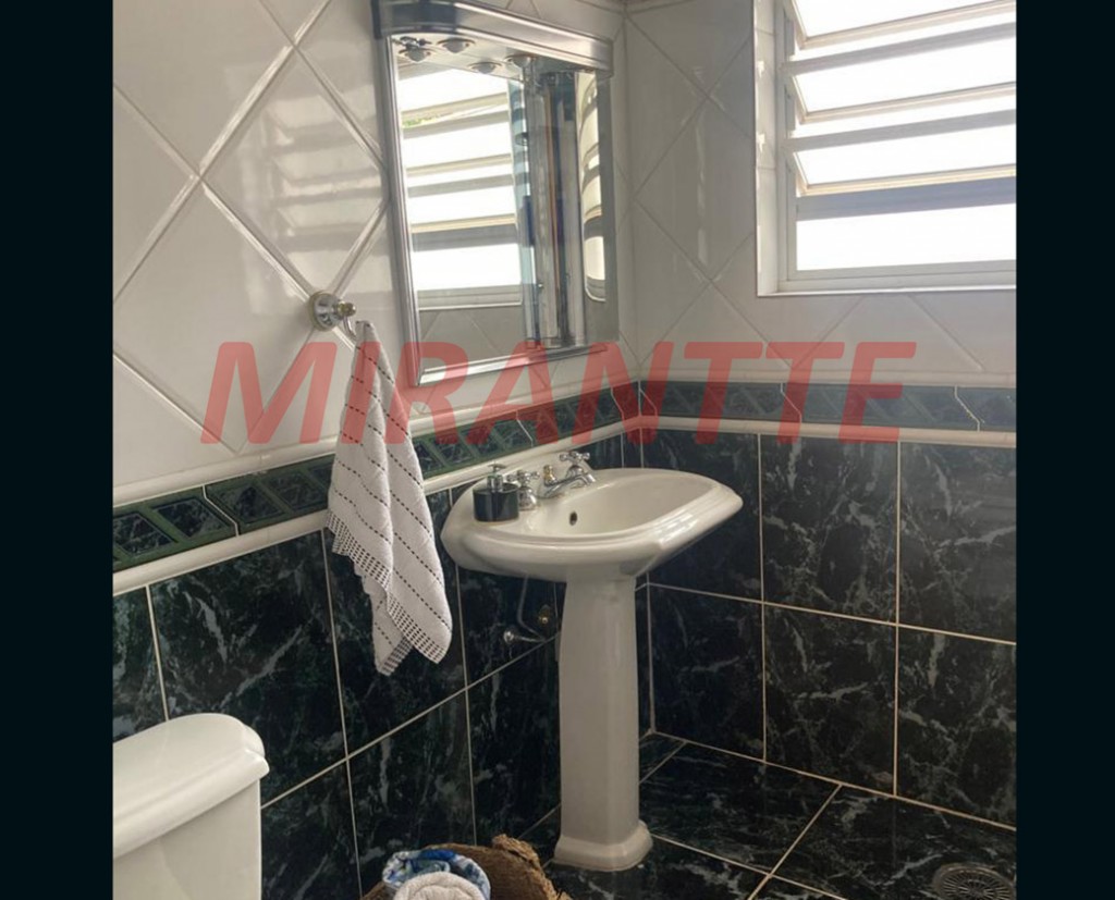 Sobrado de 246m² com 3 quartos em Vila Rosália
