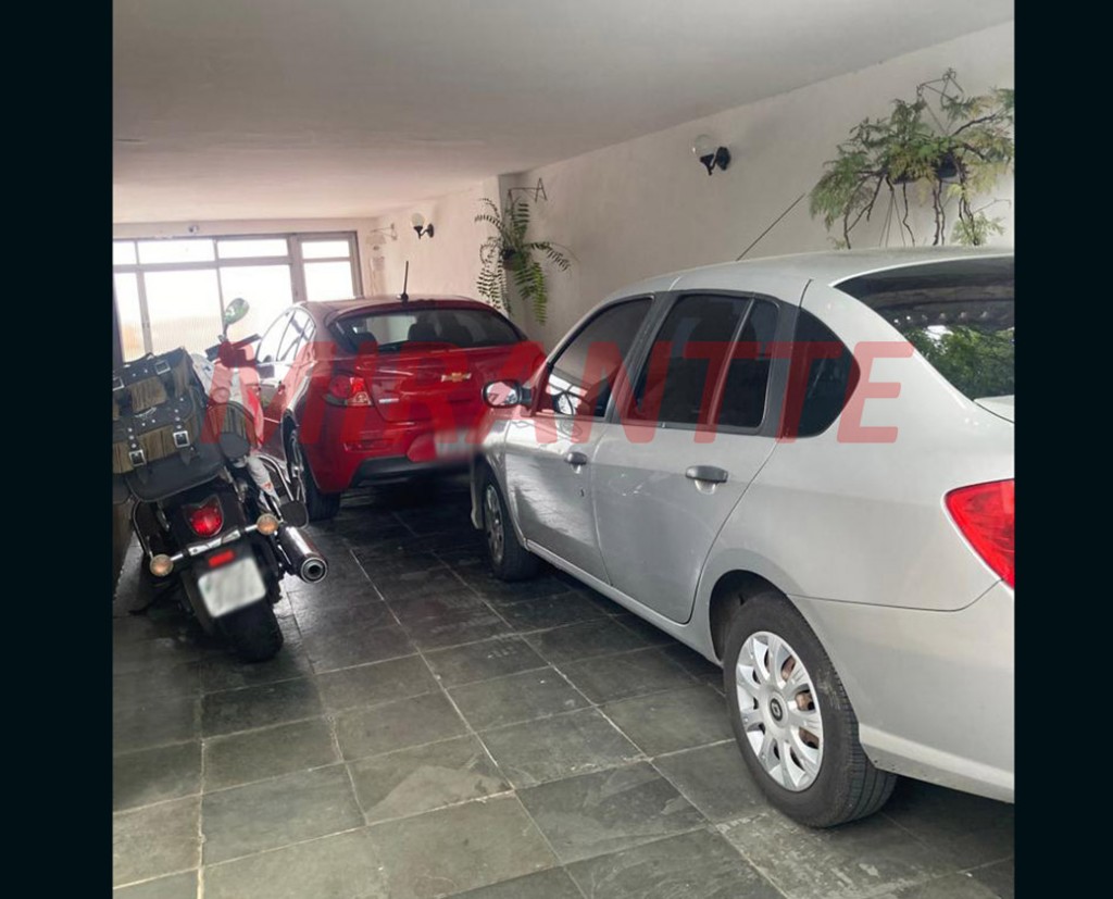 Sobrado de 246m² com 3 quartos em Vila Rosália
