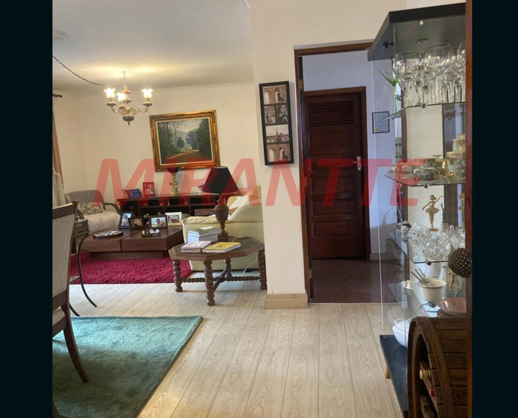 Sobrado de 246m² com 3 quartos em Vila Rosália