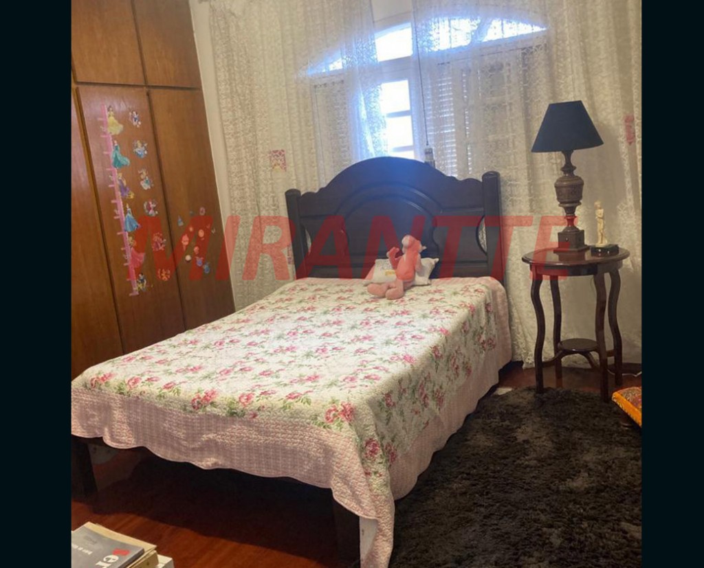 Sobrado de 246m² com 3 quartos em Vila Rosália