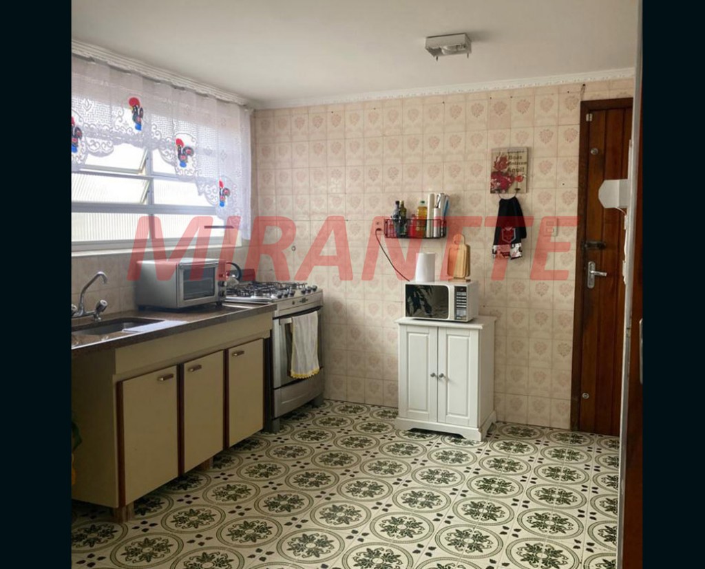 Sobrado de 246m² com 3 quartos em Vila Rosália