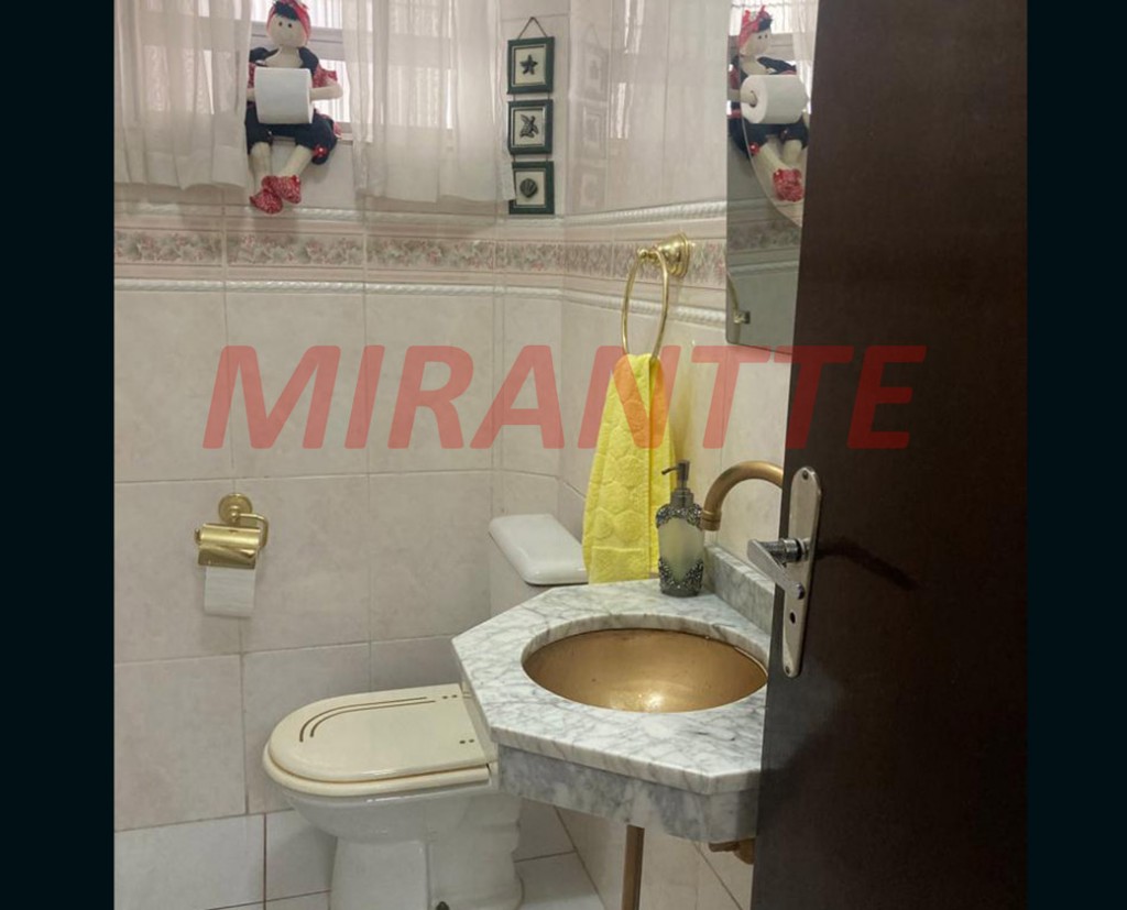 Sobrado de 246m² com 3 quartos em Vila Rosália