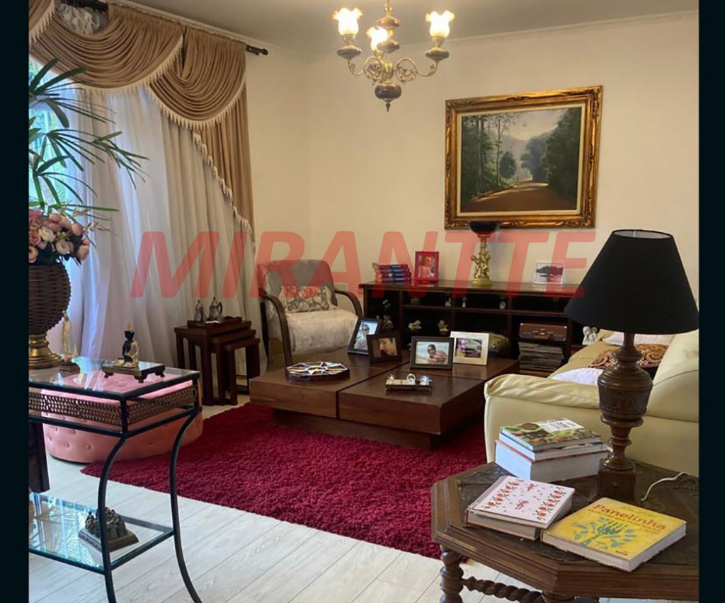 Sobrado de 246m² com 3 quartos em Vila Rosália