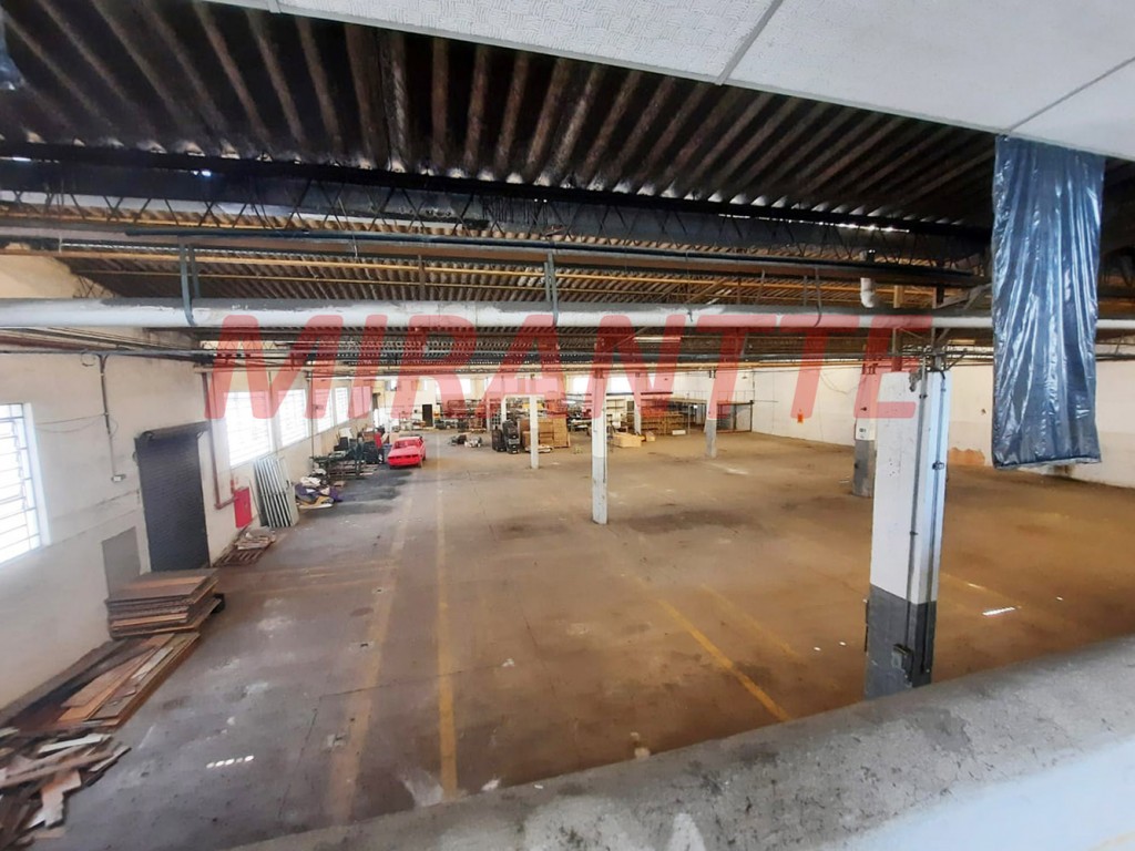 Galpao de 1900m² em Jaçana