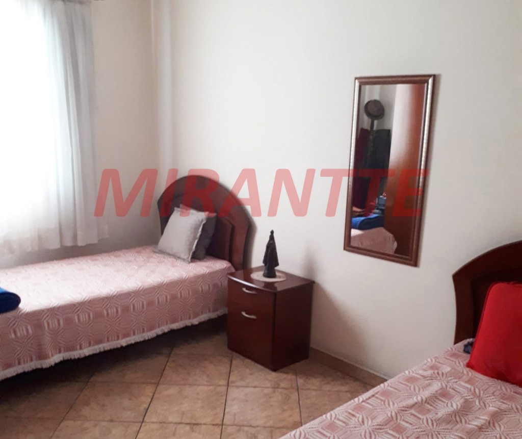 Casa terrea de 151m² com 2 quartos em Vila Galvão