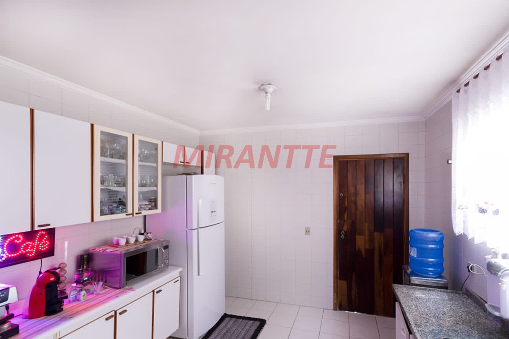 Sobrado de 133m² com 3 quartos em Vila Mazzei