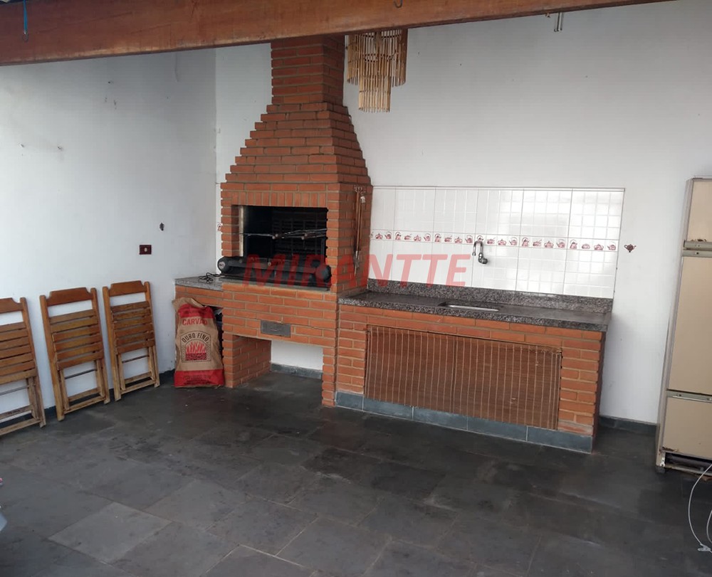 Sobrado de 133m² com 3 quartos em Vila Mazzei