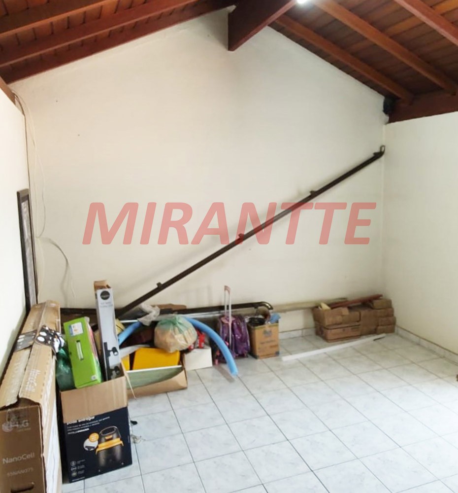 Sobrado de 200m² com 3 quartos em Vila Maranduba
