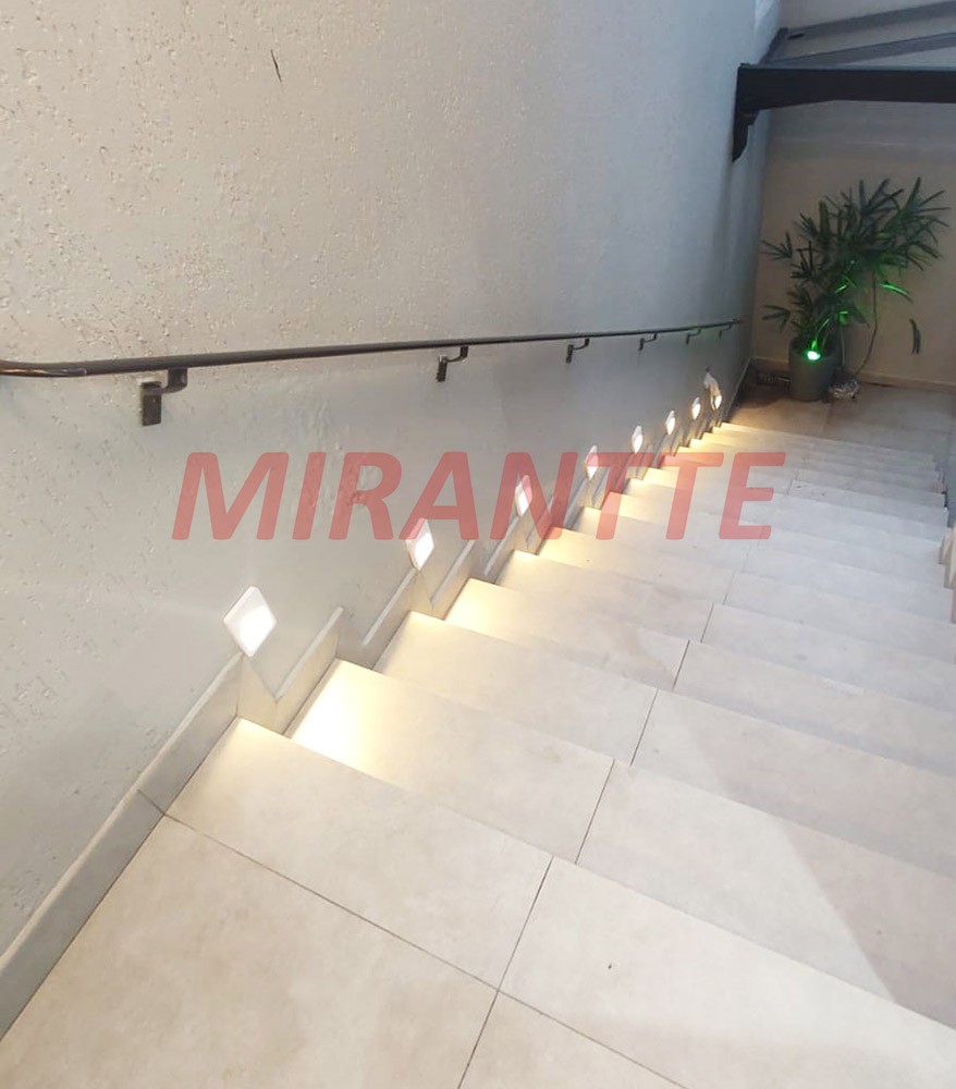 Sobrado de 200m² com 3 quartos em Vila Maranduba