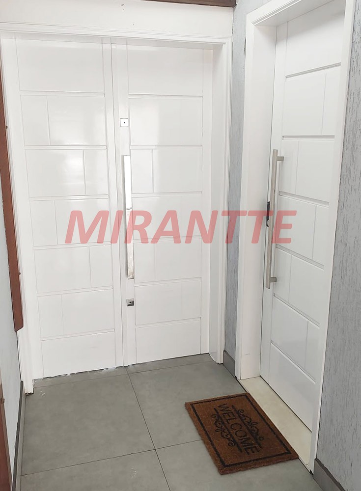 Sobrado de 200m² com 3 quartos em Vila Maranduba