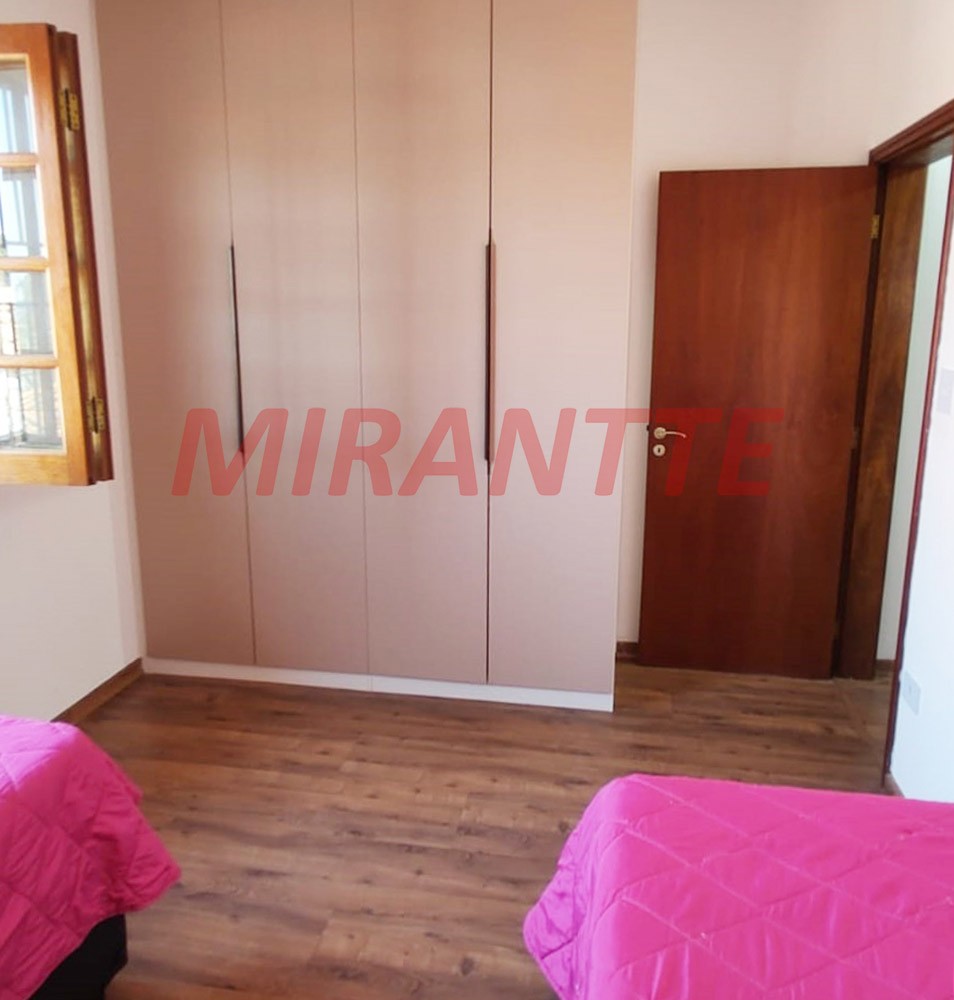 Sobrado de 200m² com 3 quartos em Vila Maranduba