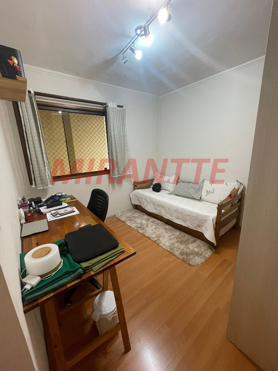 Cond. fechado de 195m² com 3 quartos em Parada Inglesa