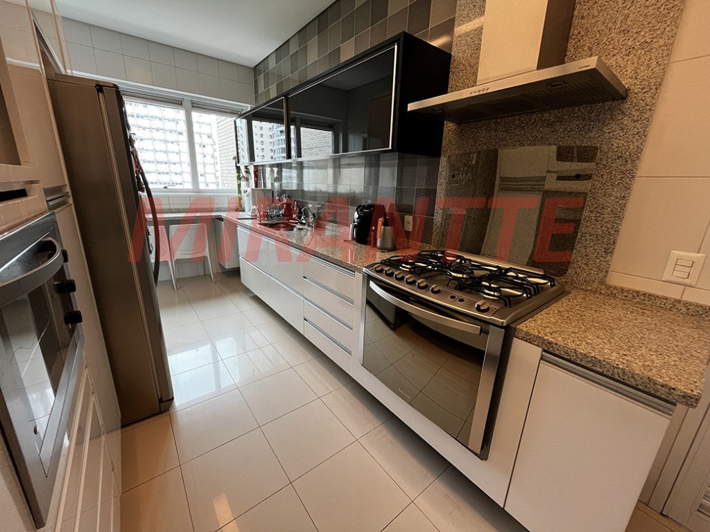 Apartamento de 320m² com 4 quartos em Perdizes