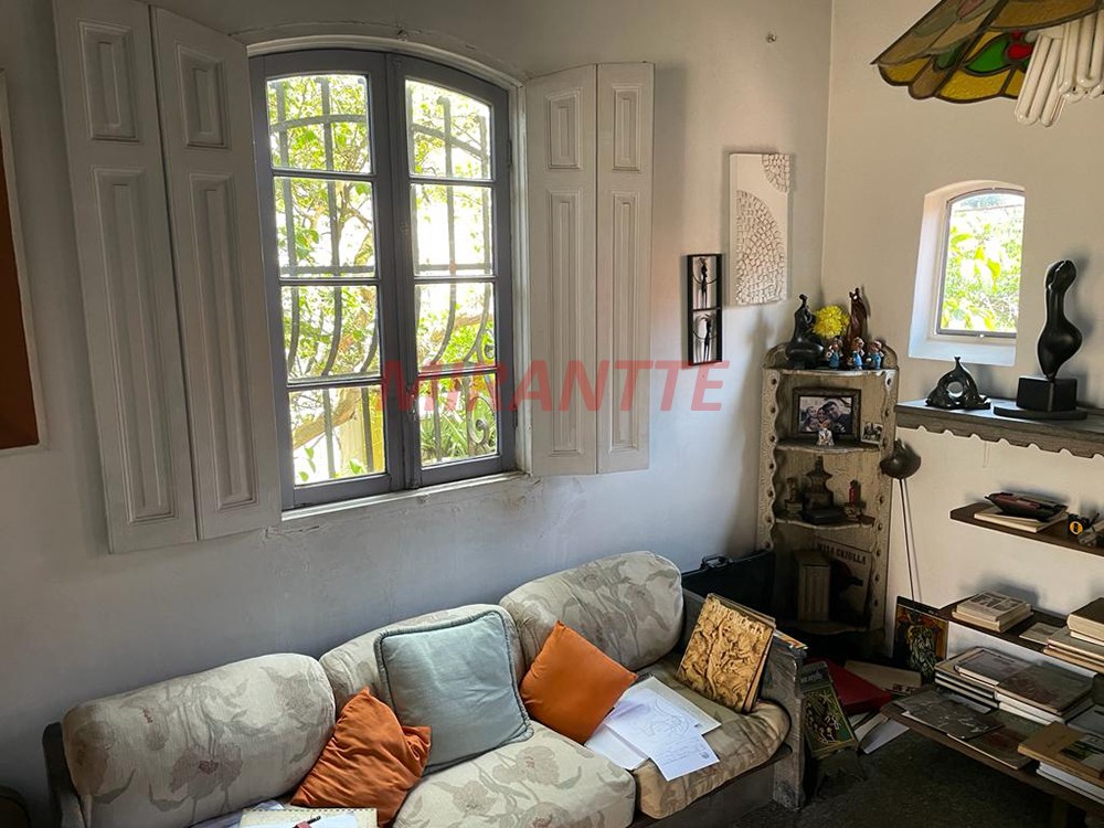 Sobrado de 180m² com 5 quartos em Tremembe