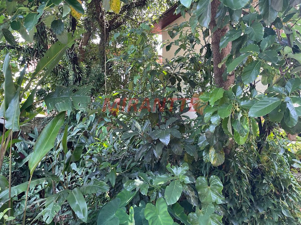 Sobrado de 180m² com 5 quartos em Tremembe