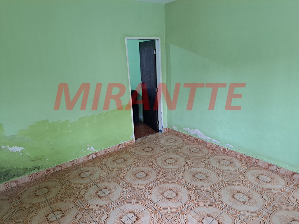 Sobrado de 68m² com 4 quartos em Vila Amalia