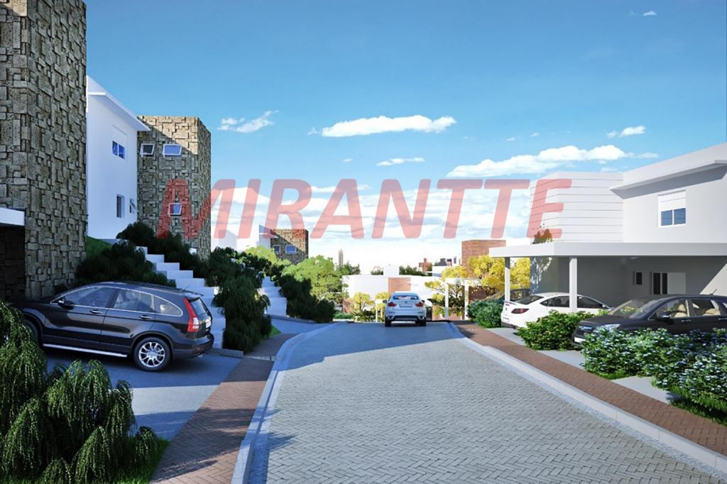 Cond. fechado de 320m² com 3 quartos em Jardim Floresta