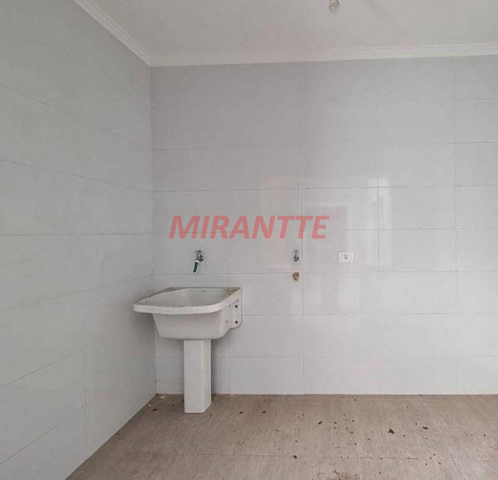 Sobrado de 185m² com 4 quartos em Tremembe