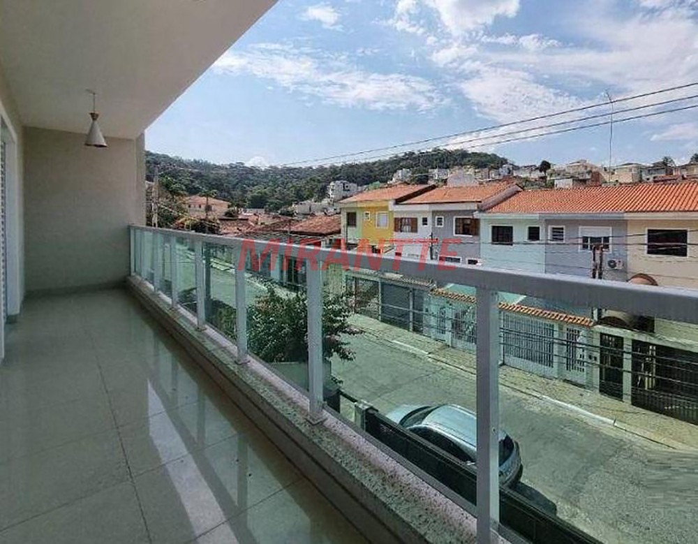 Sobrado de 185m² com 4 quartos em Tremembe