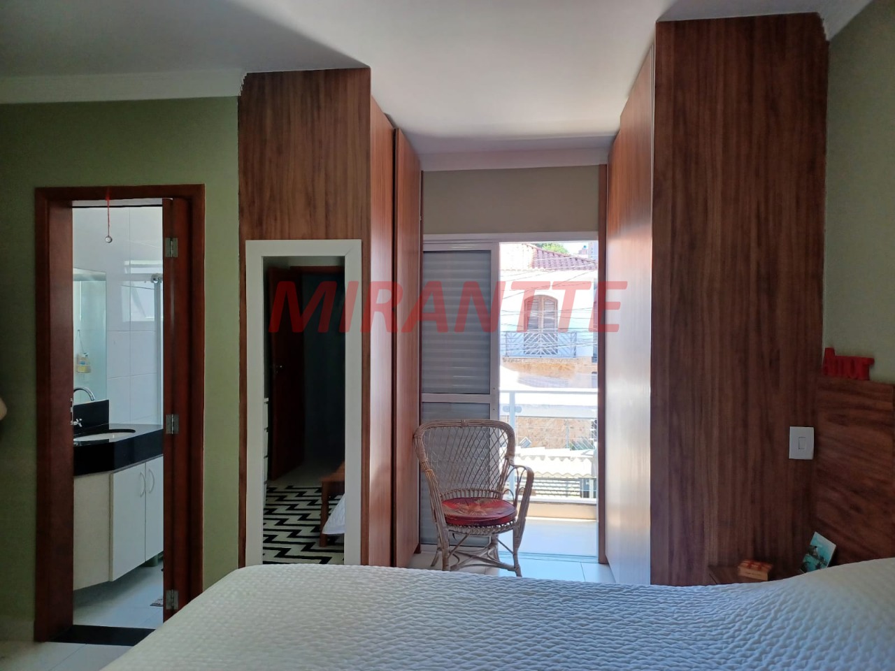 Sobrado de 118m² com 3 quartos em Santa Terezinha